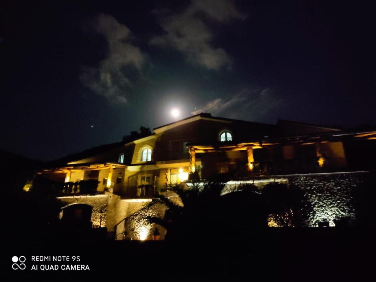 Le Rocce Acomodação com café da manhã SantʼAgata deʼ Goti Exterior foto