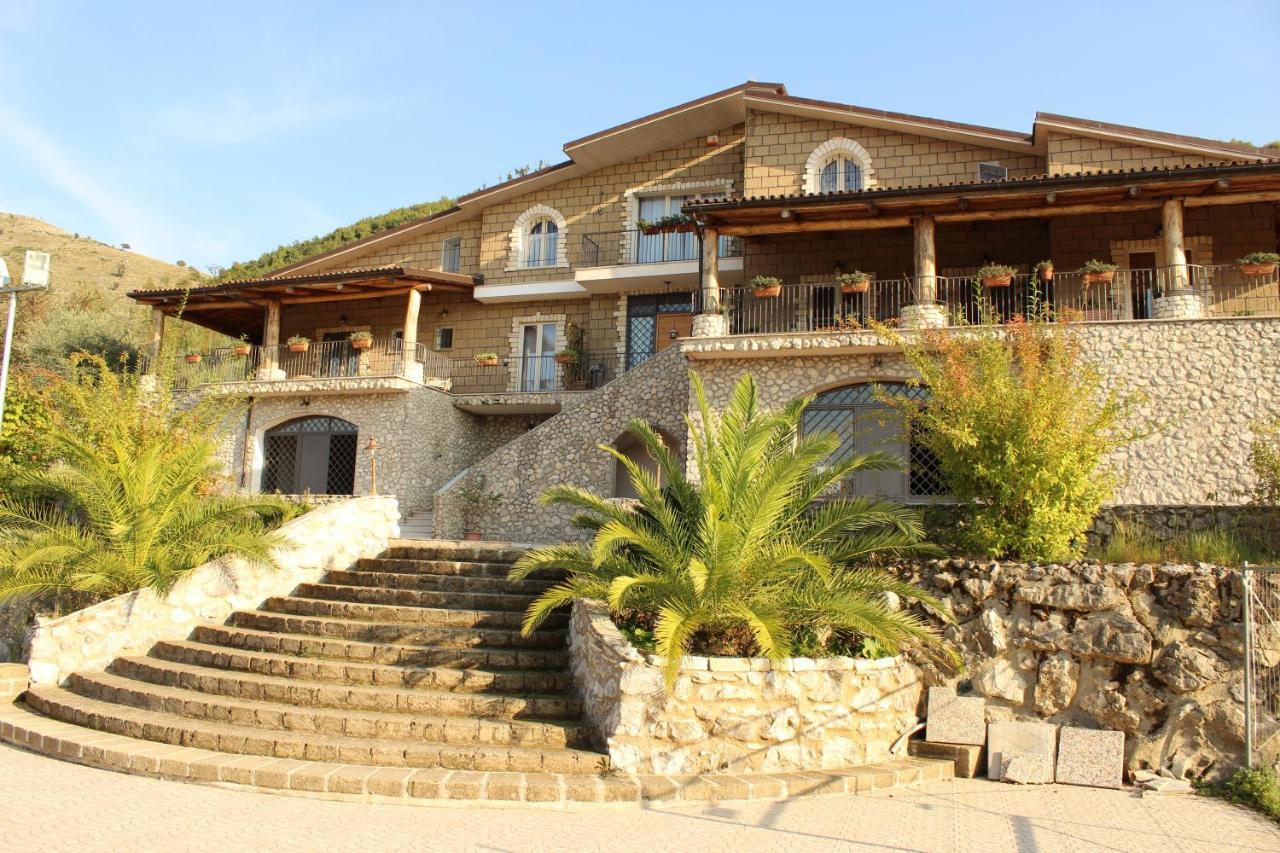 Le Rocce Acomodação com café da manhã SantʼAgata deʼ Goti Exterior foto