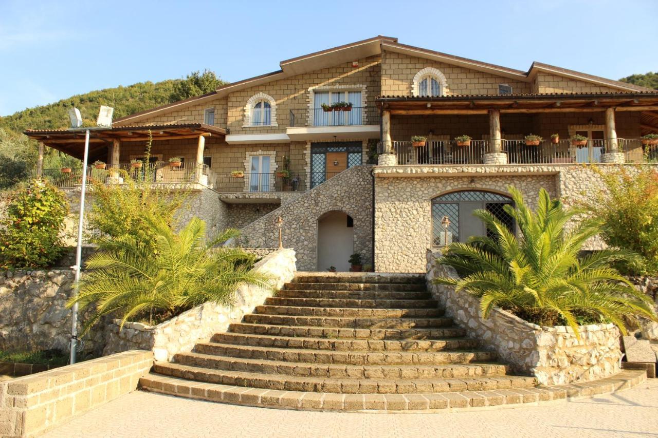 Le Rocce Acomodação com café da manhã SantʼAgata deʼ Goti Exterior foto